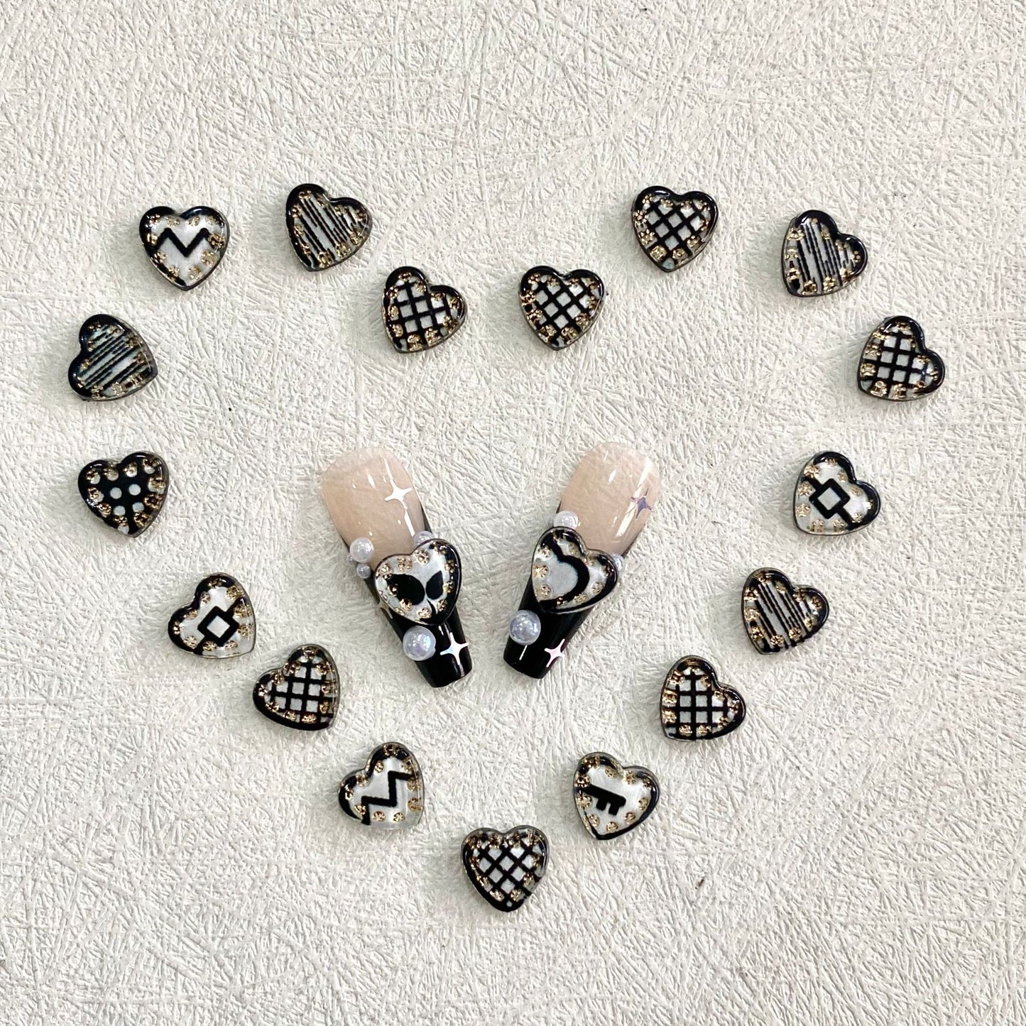 【H0044】Wonderland Heart - luxury nail art DIY